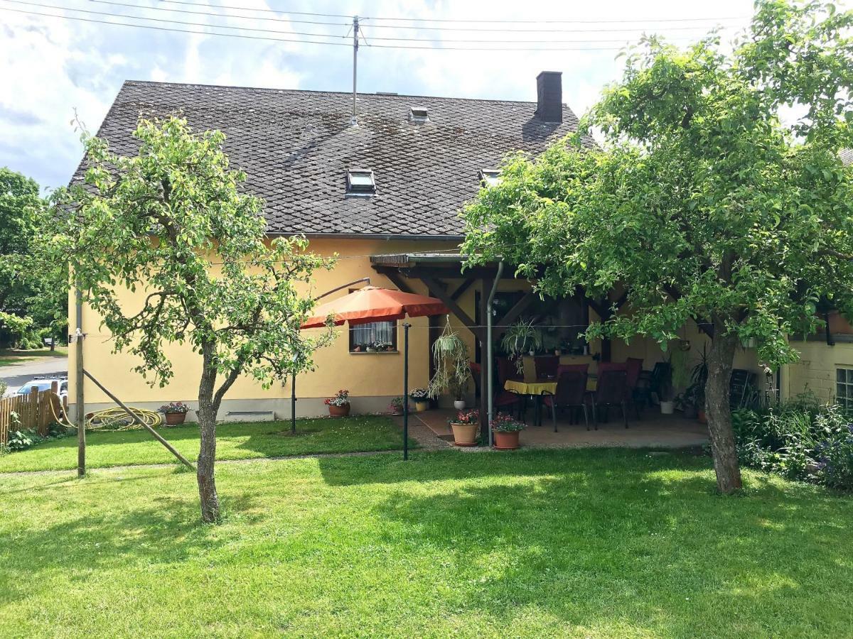 Bed and Breakfast Gastehaus Hoffmann à Farschweiler Extérieur photo