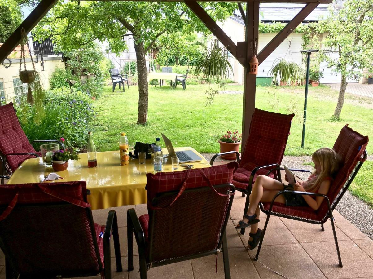 Bed and Breakfast Gastehaus Hoffmann à Farschweiler Extérieur photo