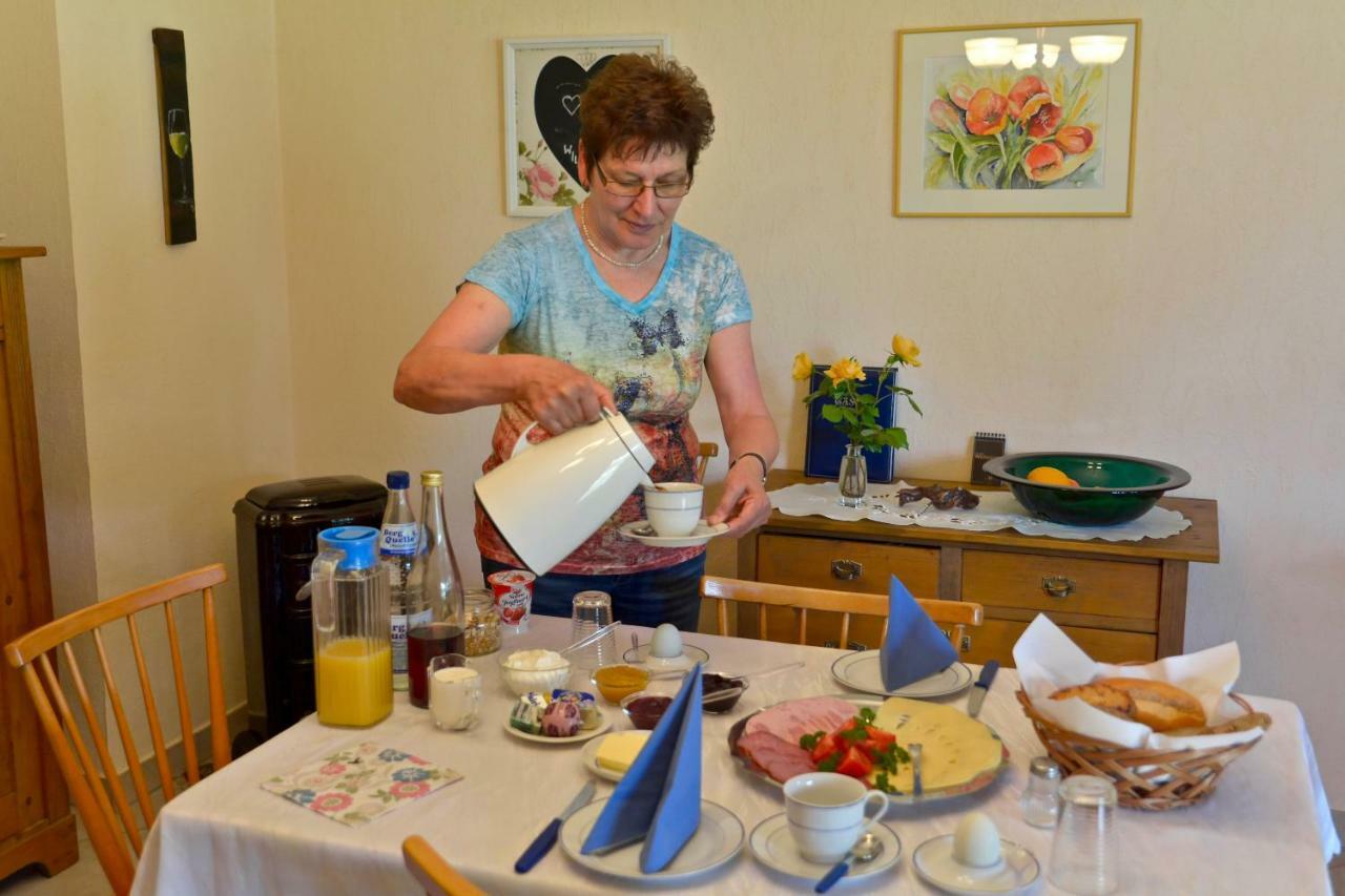 Bed and Breakfast Gastehaus Hoffmann à Farschweiler Extérieur photo